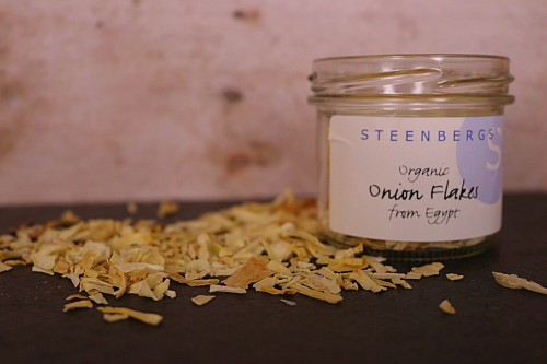 Buy Steenbergs Organic Onion Flakes in Glass Jar from the Steenbergs UK specialists in sustainable, organic spices, seasonings and cooking ingredients.