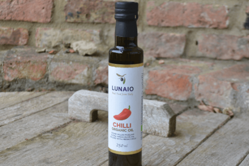 Seggiano Organic Extra Virgin Olive Oil Infused with Chilli from the Steenbergs UK online shop for organic flavoured olive oils and gourmet food.