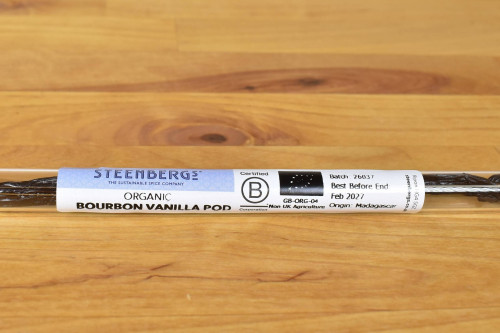 Steenbergs Organic Bourbon Vanilla Bean in Glass, Madagascan, from the Steenbergs UK online shop for organic vanilla and organic baking ingredients