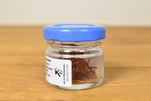 Steenbergs Saffron Strands, 0.5g, from the Steenbergs UK online shop for herbs and spices.