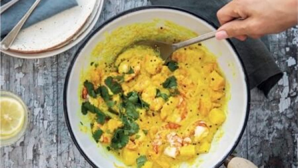 Yellow coconut curry recipe with tiger prawns