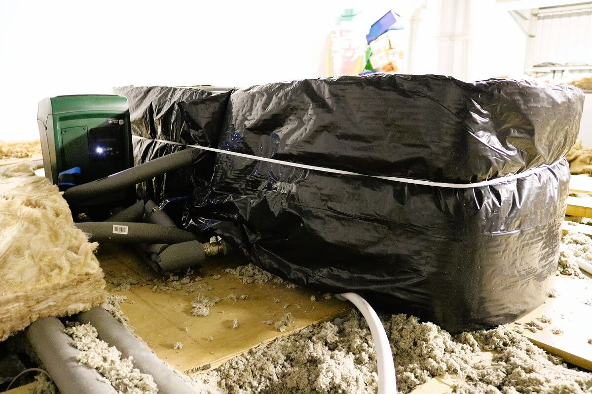 Steenbergs' Pump and Header Tank for Rainwater Harvesting System Steenbergs' Pump and Header Tank for Rainwater Harvesting System