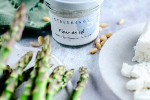 Buy Steenbergs Large Jar of Fleur De Sal, flaky salt, sun dried in the Algarve, no additives, organic certified. From the Steenbergs UK shop for great salts and peppers.
