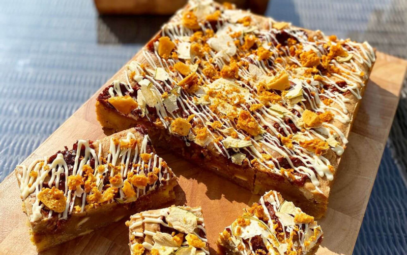 Salted Honeycomb, Pear and Ginger Blondies Recipe