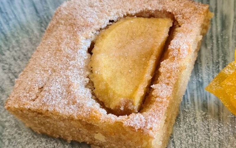 Apple and Vanilla Sheet Cake recipe